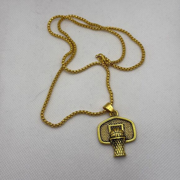 Brand New!! Basketball hoop pendant and chain - Picture 1 of 5